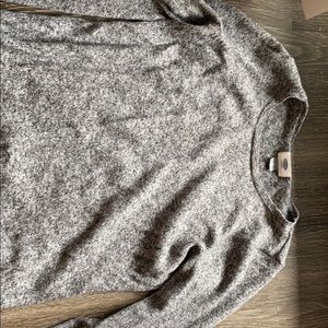 Old navy heather grey sweater